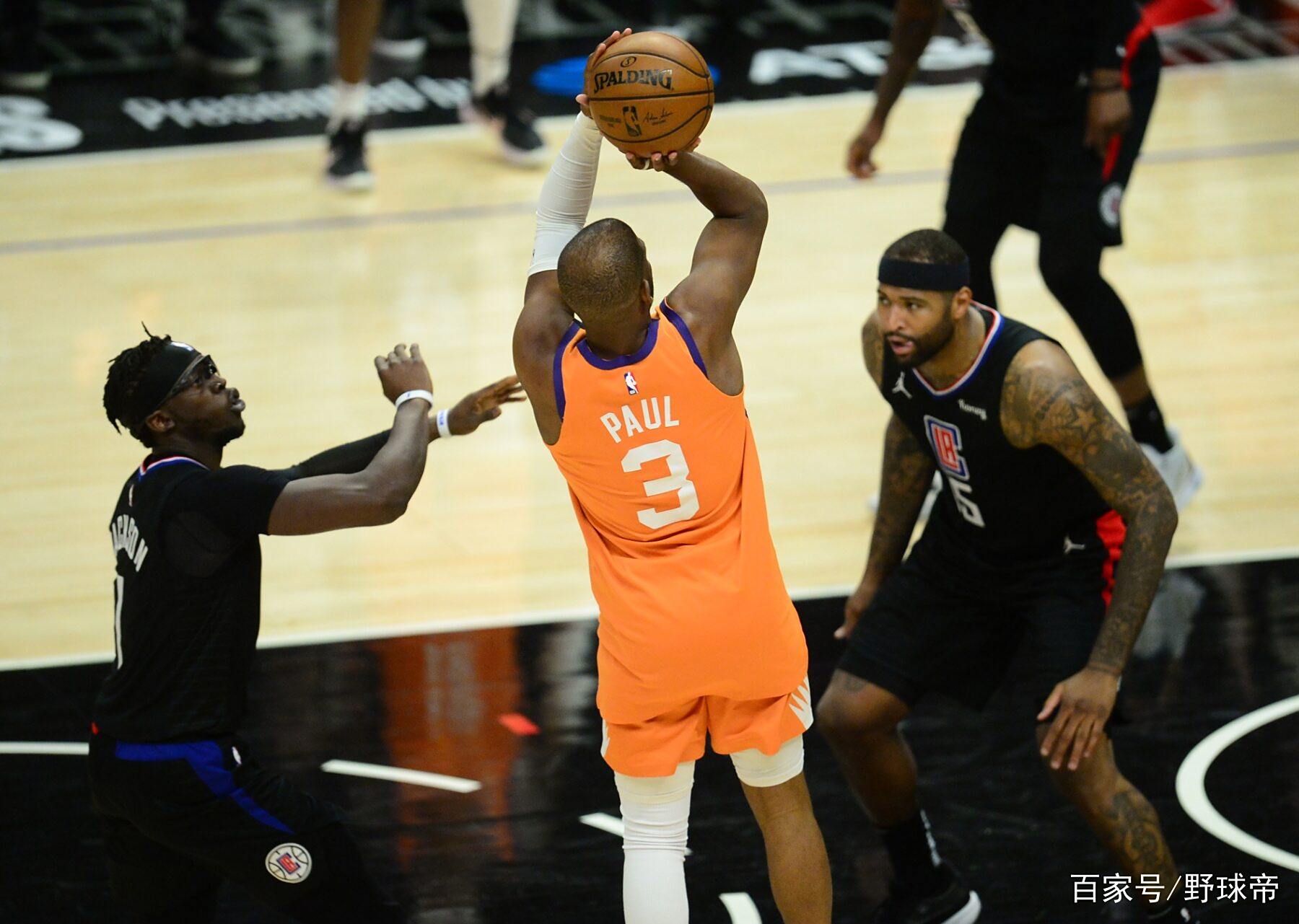 维也纳快速球员令对手无计可施,成为焦点(西北偏北是希区柯克的作品吗) 维也纳快速球员令对手无计可施,成为焦点(西北偏北是希区柯克的作品吗)