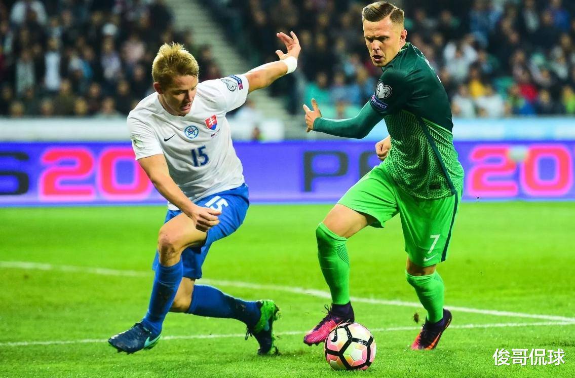 瑞士足球队艰难获胜挺进下一阶段 瑞士足球队艰难获胜挺进下一阶段