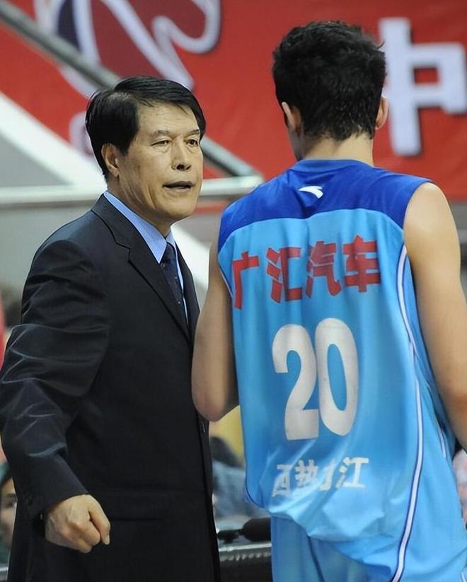 mk体育APP-球队技术团队换帅，新战术展现卓越，带来新气象