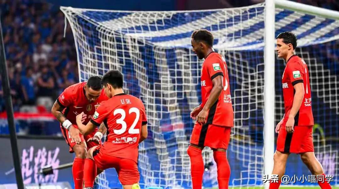 阿塞拜疆球员加盟亚冠球队，展望未来比赛(阿塞拜疆球员加盟亚冠球队,展望未来比赛成功)